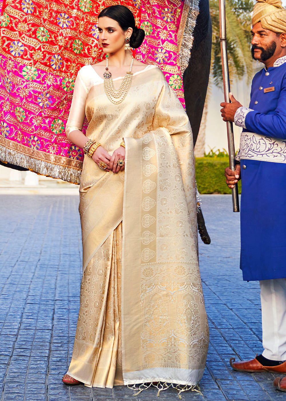 Latest Golden Color Kanjivaram Silk Jacquard Weaving Work Wedding Wear vastrang.in