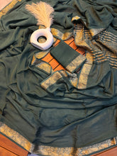 Load image into Gallery viewer, Admirable Party Wear Viscose Chinnon Jacquard Border Rich Pallu Designer Saree For Wedding