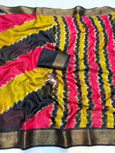 Load image into Gallery viewer, Traditional Function Wear Georgette Leheriya Design Foil Print Zari Weaving Border Fancy Designer Saree With Blouse Piece