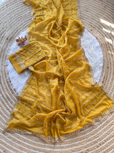 Load image into Gallery viewer, Fantabulous Wedding Wear Pure Silk Embriodery N Sequence Cut Work Border Fancy Designer Saree With Blouse