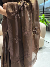 Load image into Gallery viewer, Divine Party Wear Silk Embroidery Thread n Beads Work Designer Saree With Blouse Piece