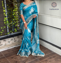 Load image into Gallery viewer, Classic Party Wear Muslin Cotton Zari Jacquard Border With Sequence Weaving Pearl lace in Saree Design