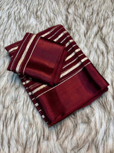 Load image into Gallery viewer, Fantabulous Festive Wear Viscose Silk Satin Border Zari Design Fancy Saree With Blouse Piece