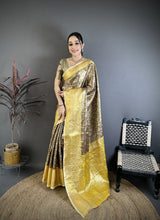 Load image into Gallery viewer, Charismatic Wedding Wear Kanjivaram Silk Rich Pallu Jacquard Border Designer Saree With Contrast Blouse Piece