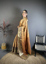 Load image into Gallery viewer, Splendorous Wedding Wear Kanjivaram Silk Rich Pallu With Jacquard Border Designer Sarre For Weeding