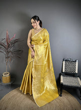 Load image into Gallery viewer, Charismatic Wedding Wear Kanjivaram Silk Rich Pallu Jacquard Border Designer Saree With Contrast Blouse Piece