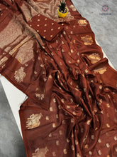 Load image into Gallery viewer, New Wedding Wear Pure Soft Viscose Crape Silk Zari Chit Palllu n Pichwari Border Fancy Designer Saree With Blouse