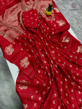 Load image into Gallery viewer, New Wedding Wear Pure Soft Viscose Crape Silk Zari Chit Palllu n Pichwari Border Fancy Designer Saree With Blouse