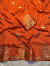 Load image into Gallery viewer, Quintessential Pure Soft Viscose Fabric Golden Zari Jacquard Work Fancy Designer Saree With Blouse