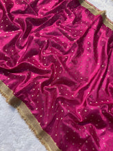 Load image into Gallery viewer, Alverina Function Wear Banarasi Tissue Silk Jaquard Zari Butti n Heavy lace Work Fancy Designer Saree For Women