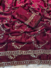 Load image into Gallery viewer, Marvellous Function Wear Silk Handwork Fancy Designer Saree With Elegant Blouse Piece