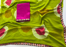 Load image into Gallery viewer, Traditional Function Wear Georgette Bandhej Print n Embroidery Lace Work Saree With Blouse