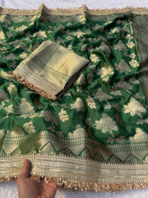 Load image into Gallery viewer, Redolent Wedding Wear Green Color Soft Banarasi Silk Jacquard Zari Weaving With Lace Border Work Fancy Designer Saree