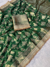 Load image into Gallery viewer, Redolent Wedding Wear Green Color Soft Banarasi Silk Jacquard Zari Weaving With Lace Border Work Fancy Designer Saree