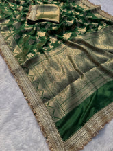 Load image into Gallery viewer, Redolent Wedding Wear Green Color Soft Banarasi Silk Jacquard Zari Weaving With Lace Border Work Fancy Designer Saree