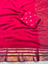 Load image into Gallery viewer, Charming Festive Wear Chinnon Fabric Jacquard Zari Weaving Work Saree With Blouse Piece