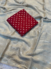 Load image into Gallery viewer, Adorable Festive Wear Pure Viscose Golden Jari Work Saree With Contrast Blouse Piece