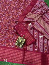 Load image into Gallery viewer, New Kalamkari Print Saree With Sequin & Zari Boder & Tussles in Pallu With Printed Blouse
