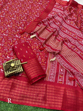 Load image into Gallery viewer, New Kalamkari Print Saree With Sequin & Zari Boder & Tussles in Pallu With Printed Blouse