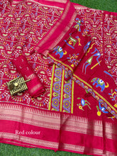 Load image into Gallery viewer, New Soft Denting Cotton Kalamkari Print Zari Border Tussles Work Printed Saree