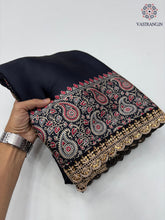 Load image into Gallery viewer, New Function Wear Black Color Pure Satin Silk Ajrak Printed Rich Pallu n Sequence Lace Work Fancy Designer Saree