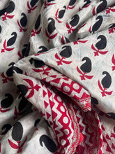 Load image into Gallery viewer, New Wedding Wear Off White Color Mul Cotton Print Sequence Lace n Rich Pallu Work Designer Saree With Stunner Blouse Piece