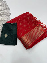 Load image into Gallery viewer, Splendorous Party Wear Red Colour Pure Dola Silk Zari Jacquard Weaving Butti Work Designer Border Saree With Contrast Blouse Piece