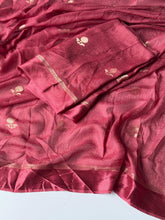 Load image into Gallery viewer, Verdant Cherry Pink Jacquard Work Pure Soft Viscose Silk Saree With Desiring Blouse Piece