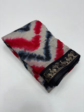 Load image into Gallery viewer, Luxuriant Leheriya Print n Jacquard Weaving Work Pure Mangalkari Viscose Saree With Fugacious Blouse Piece