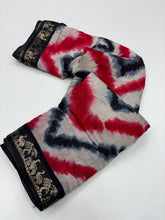 Load image into Gallery viewer, Luxuriant Leheriya Print n Jacquard Weaving Work Pure Mangalkari Viscose Saree With Fugacious Blouse Piece