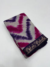 Load image into Gallery viewer, Luxuriant Leheriya Print n Jacquard Weaving Work Pure Mangalkari Viscose Saree With Fugacious Blouse Piece