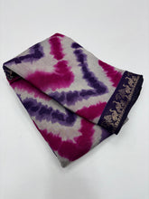 Load image into Gallery viewer, Luxuriant Leheriya Print n Jacquard Weaving Work Pure Mangalkari Viscose Saree With Fugacious Blouse Piece