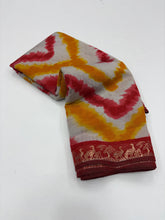 Load image into Gallery viewer, Luxuriant Leheriya Print n Jacquard Weaving Work Pure Mangalkari Viscose Saree With Fugacious Blouse Piece