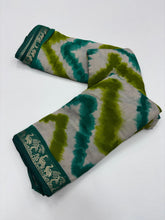 Load image into Gallery viewer, Luxuriant Leheriya Print n Jacquard Weaving Work Pure Mangalkari Viscose Saree With Fugacious Blouse Piece