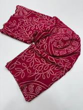 Load image into Gallery viewer, Elegant Festive Wear Satin Silk Bandhani Print Fancy Designer Saree With Blouse