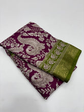 Load image into Gallery viewer, Enticing Soft Mul Cotton Print With Jacquard Weaving Border Work Fancy Designer Saree With Chatoyant Blouse Piece