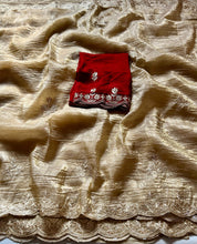 Load image into Gallery viewer, Enticing Gold Crush Silk Embroidery n Cut Work Fancy Designer Saree With Chatoyant Blouse Piece