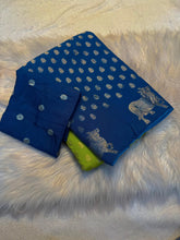 Load image into Gallery viewer, Attractive Party Wear Pure Soft Viscose Dola Crape Silk Zari Chit Palllu n Pichwari Border Fancy Designer Saree With Blouse