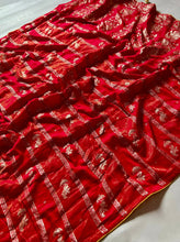 Load image into Gallery viewer, Quintessential Festive Wear Pure Banarasi Matka Silk Kanchipuram Zari Weaving n Kalamkari Meenakari Pallu Saree For Wedding