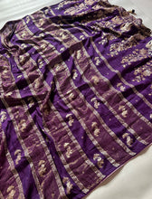 Load image into Gallery viewer, Quintessential Festive Wear Pure Banarasi Matka Silk Kanchipuram Zari Weaving n Kalamkari Meenakari Pallu Saree For Wedding