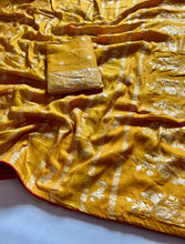 Load image into Gallery viewer, Quintessential Festive Wear Pure Banarasi Matka Silk Kanchipuram Zari Weaving n Kalamkari Meenakari Pallu Saree For Wedding