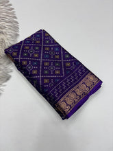 Load image into Gallery viewer, Classic Function Wear Soft Dola Silk Kalamkari Print Mangalkari Zari Border Fancy Designer Saree With Blouse Piece