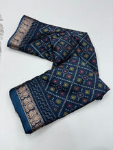 Load image into Gallery viewer, Classic Function Wear Soft Dola Silk Kalamkari Print Mangalkari Zari Border Fancy Designer Saree With Blouse Piece