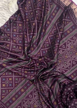 Load image into Gallery viewer, Classic Function Wear Soft Dola Silk Kalamkari Print Mangalkari Zari Border Fancy Designer Saree With Blouse Piece