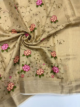 Load image into Gallery viewer, Exquisite Festive Wear Pure Silk Jacquard Border Embroidery Work Designer Saree With Blouse Piece