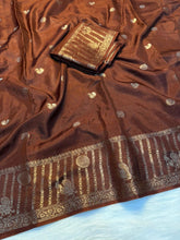 Load image into Gallery viewer, Adorning Festive Wear Pure Viscose Soft Silk Jacquard Work Border Designer Saree With Blouse Piece