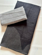 Load image into Gallery viewer, Splendorous PartyWear Soft Linen Black Colour Printed Rich Pallu n Sequence Work Fancy Designer Saree