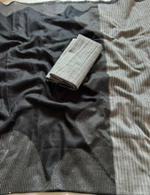 Load image into Gallery viewer, Splendorous PartyWear Soft Linen Black Colour Printed Rich Pallu n Sequence Work Fancy Designer Saree