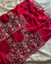 Load image into Gallery viewer, Desiring Festive Wear Cruchy Georgette Jacquard Zari Work Saree With Staggering Blouse Piece