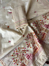 Load image into Gallery viewer, Stunning Party Wear Tussar Silk Heavy Embroidery Work Fancy Designer Saree With Blouse Piece